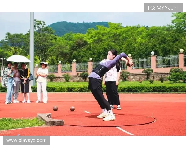 提升运动员爆发力的有效训练方法,助力突破极限表现 提升运动员爆发力的有效训练方法,助力突破极限表现