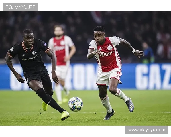 东亚杯强强对话上演火力对决